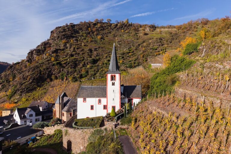 Michaelskapelle: Alken’s Historic Roman Catholic Church