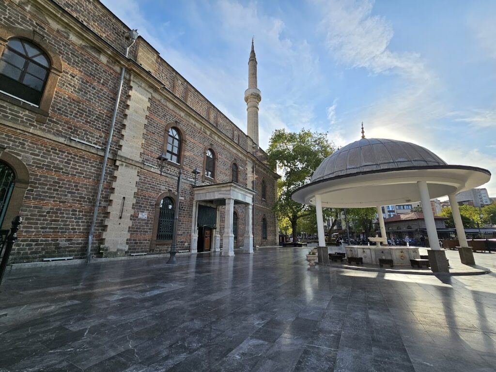Zağnos Pasha Mosque: An Ottoman Mosque in Balıkesir 3 Zagan Pasha Mosque