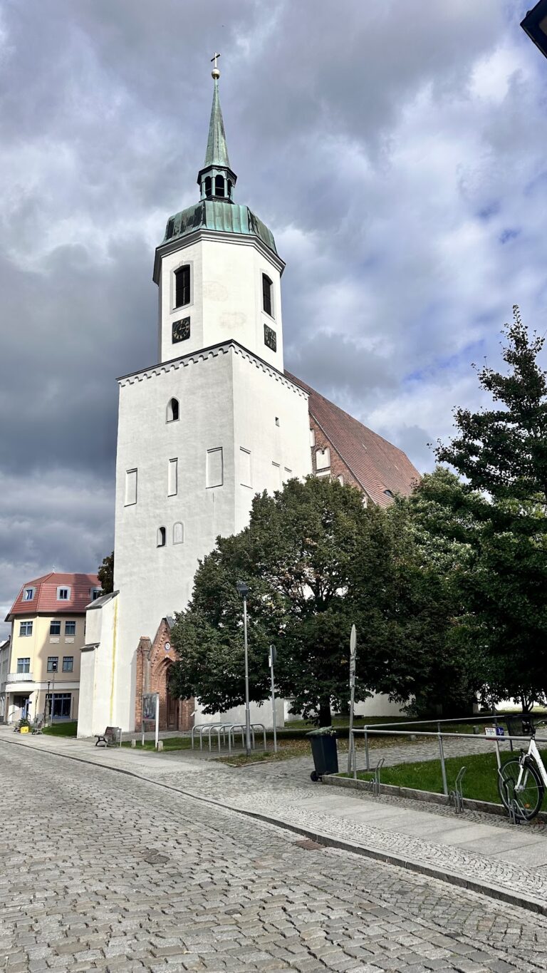 Johanneskirche: A Late Gothic Evangelical Church in Hoyerswerda