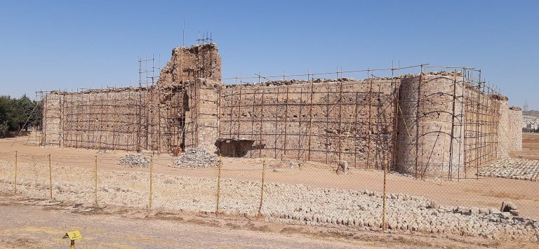 Robat Karim Stone Caravanserai: An Islamic-Period Fortress in Iran