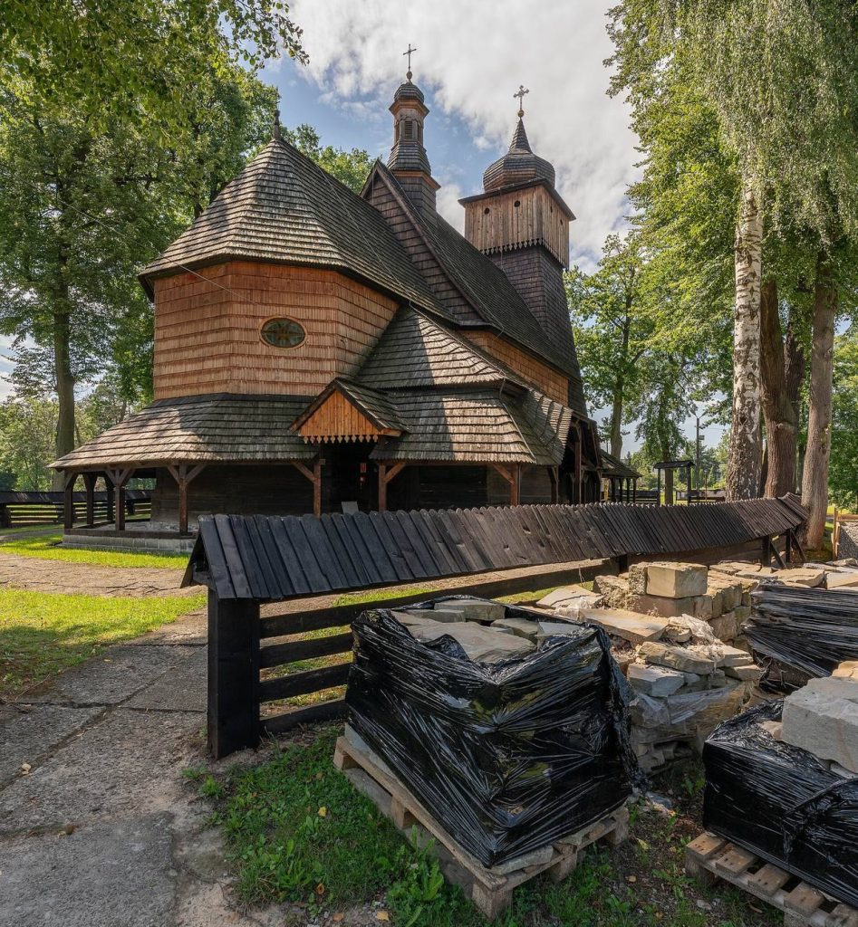 Saint Bartholomew Church in Poręba Wielka: A Late Gothic Wooden Parish Church 1 Saint Bartholomew church in Poręba Wielka