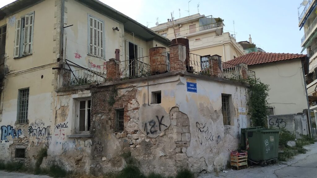 Byzantine Walls of Drama: Medieval Defensive Fortifications in Greece 3 Byzantine walls of Drama