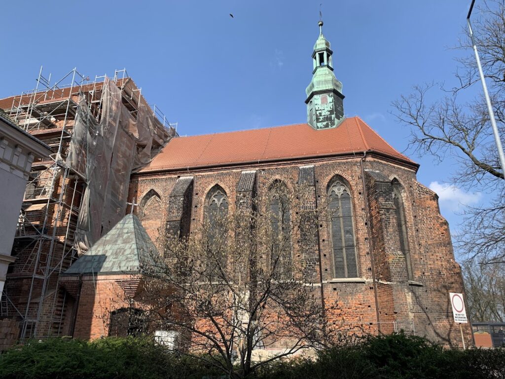 Saints Francis of Assisi and Peter of Alcantara Church in Namysłów: A Gothic Franciscan Parish Church 2 Saints Francis of Assisi and Peter of Alcantara church in Namysłów