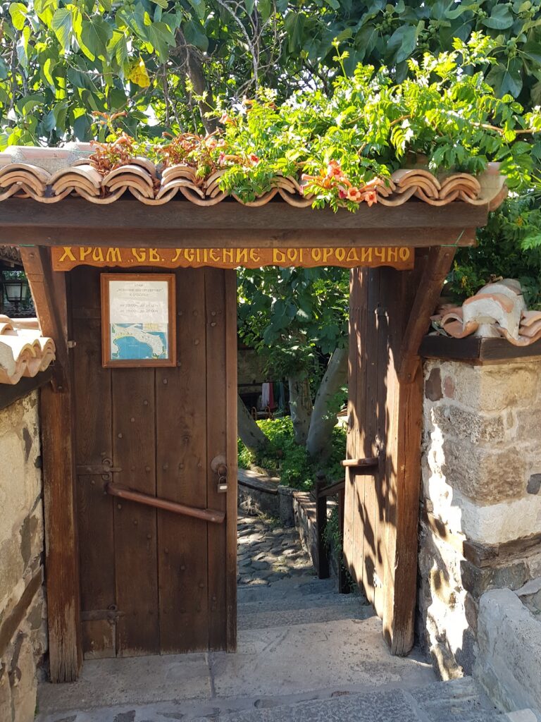 Church of the Theotokos in Sozopol: A Late-Medieval Bulgarian Orthodox Church 2 Church of the Theotokos in Sozopol