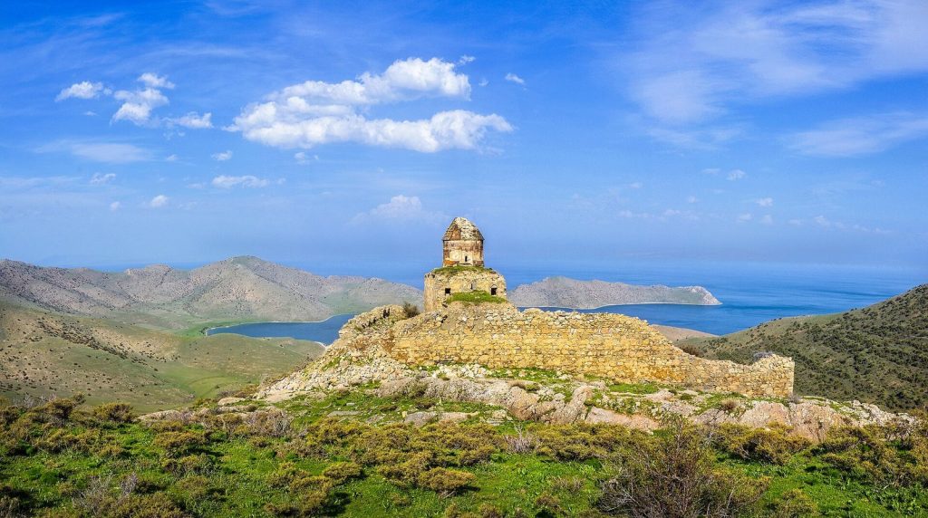 St. Thomas Monastery, Van: An Armenian Apostolic Monastery on Lake Van 2 St. Thomas Monastery, Van