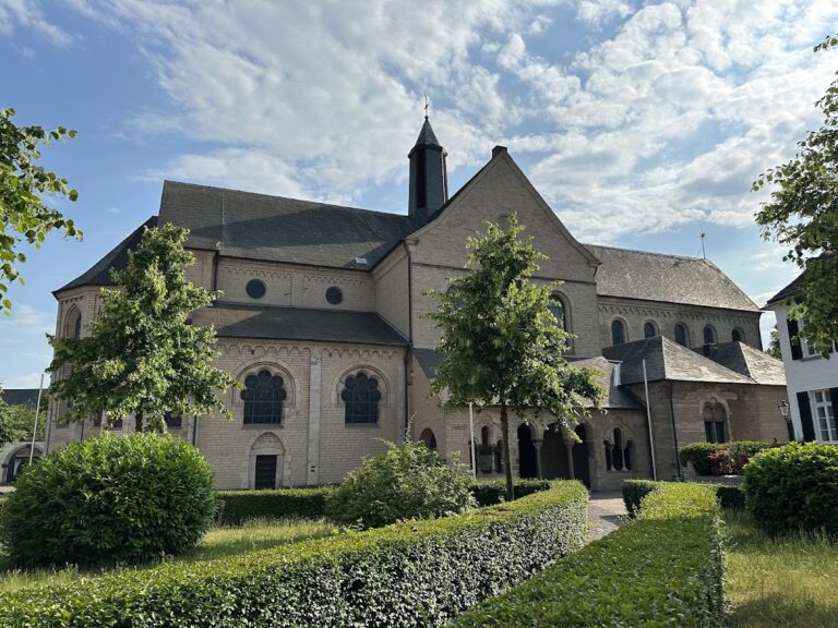 St. Suitbertus: A Basilica Minor and Parish Church in Düsseldorf
