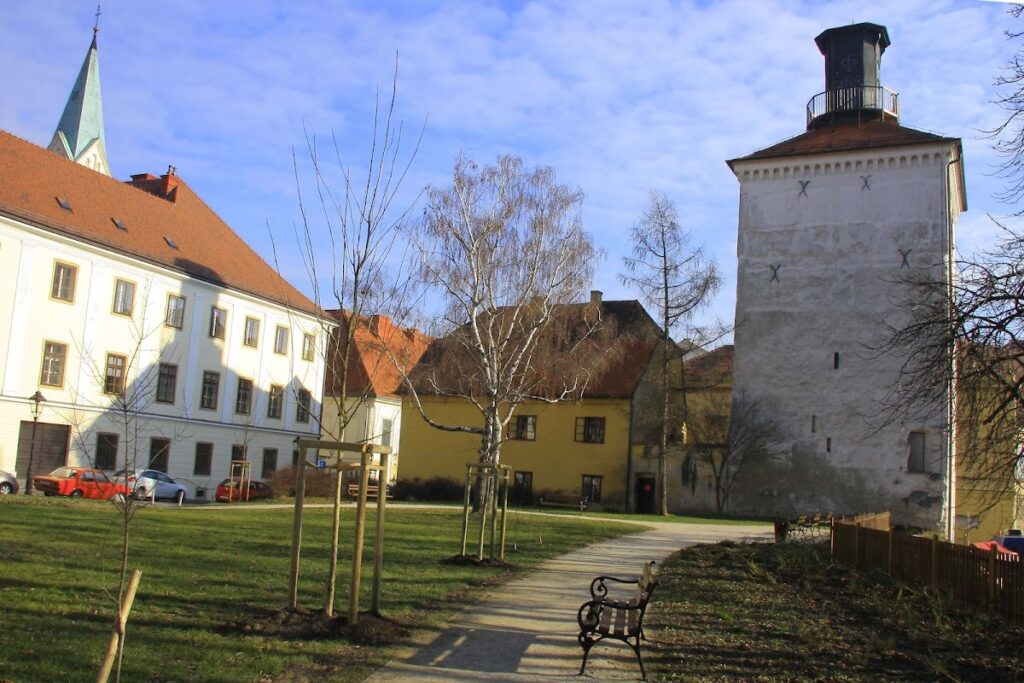 Lotrščak Tower: A Medieval Fortification in Zagreb’s Upper Town 5 Lotrščak Tower