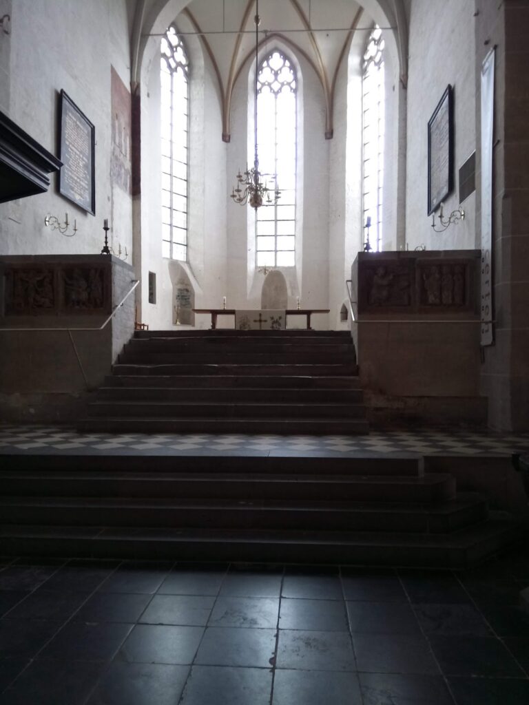 St. Peter's Church, Utrecht: A Romanesque Collegiate Church 2 St. Peter's Church, Utrecht