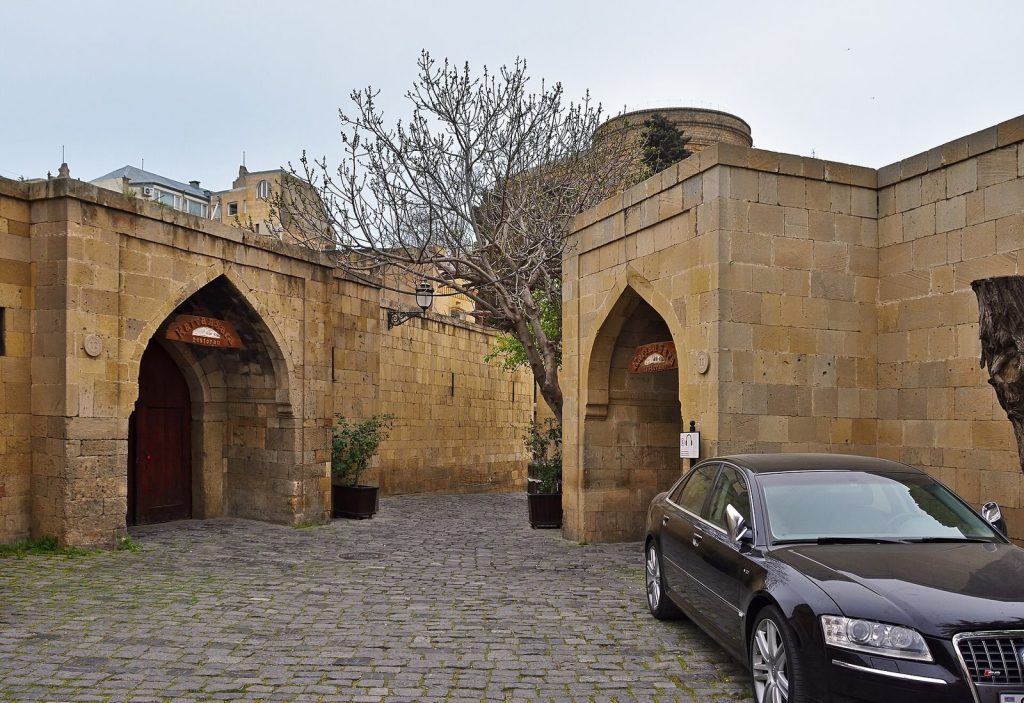 Multani Caravanserai: A Fourteenth-Century Merchant Lodging Complex in Baku 1 Multani Caravanserai