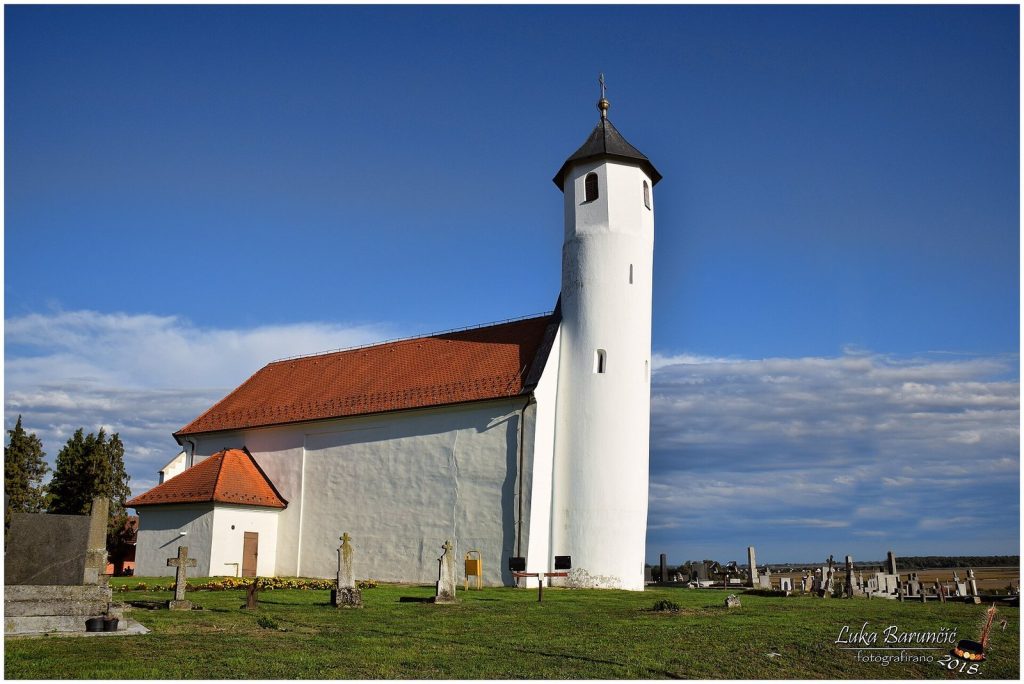 St. Bartholomew's Church in Novi Mikanovci: A Medieval Fortified Catholic Church 1 St. Bartholomew's Church in Novi Mikanovci