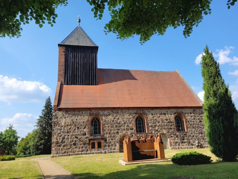 Village Church Lichtenberg (Neuruppin): A Medieval Hall Church in Germany