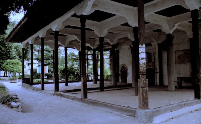 Kursum Mosque: A Former Ottoman Mosque in Karlovo, Bulgaria