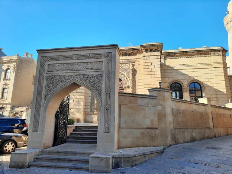 Sayyid Yahya Murtuza Mosque: A Seventeenth-Century Mosque in Baku