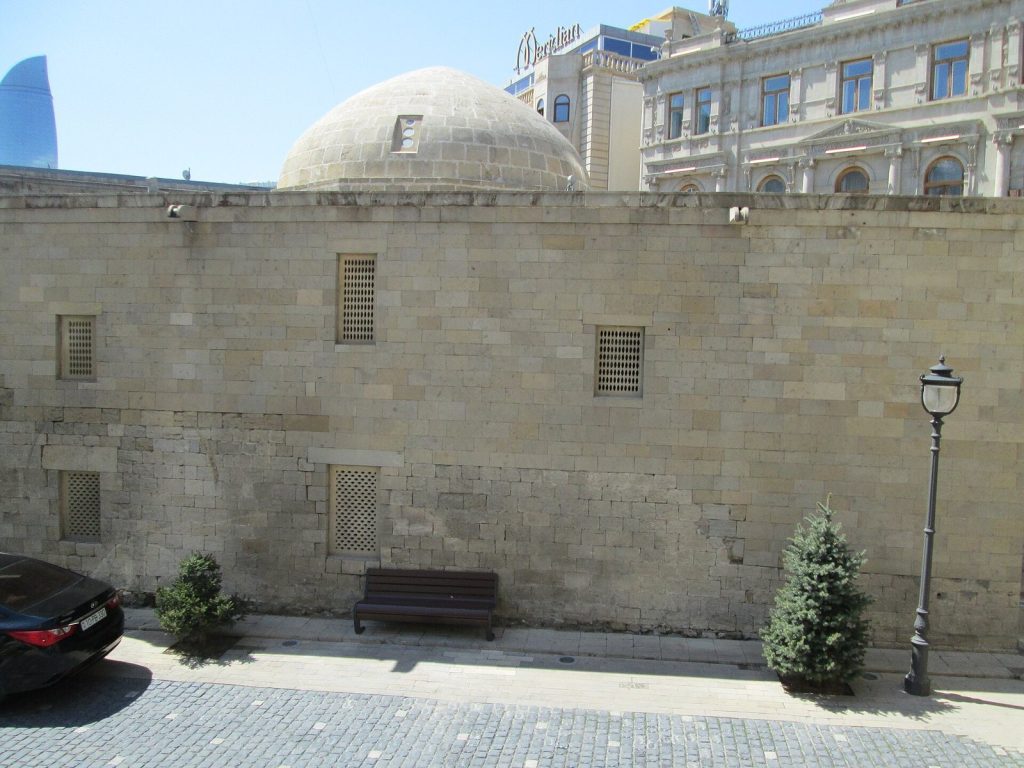 Sayyid Yahya Murtuza Mosque: A Seventeenth-Century Mosque in Baku 2 Sayyid Yahya Murtuza Mosque