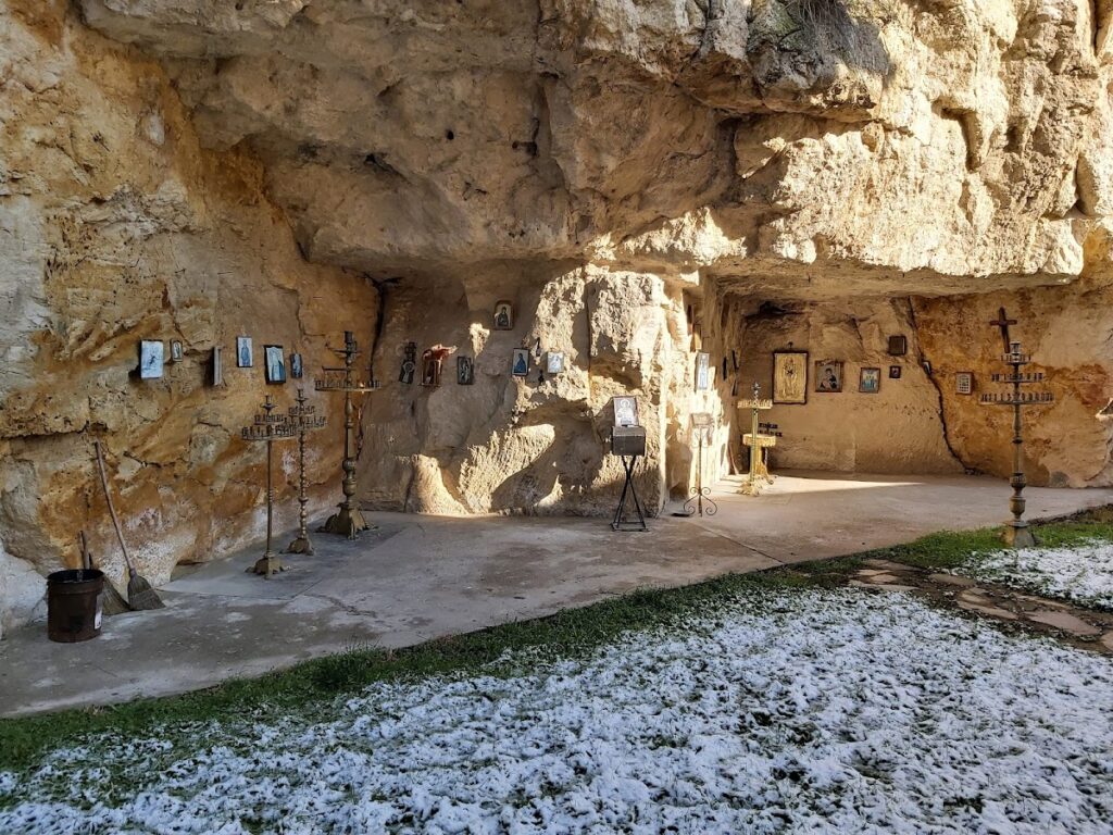 Basarbovo Monastery: A Rock-Cut Orthodox Monastery in Bulgaria 3 Basarbovo Monastery