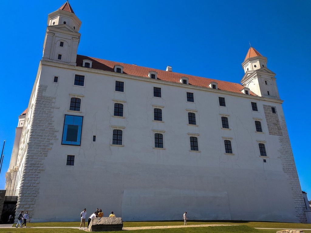 Great Moravian Basilica in Bratislava Castle: An Early Medieval Bishop’s Church 2 Great Moravian Basilica in Bratislava Castle