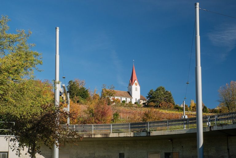 Alte Kirche Höngg: A Historic Reformed Church in Zürich