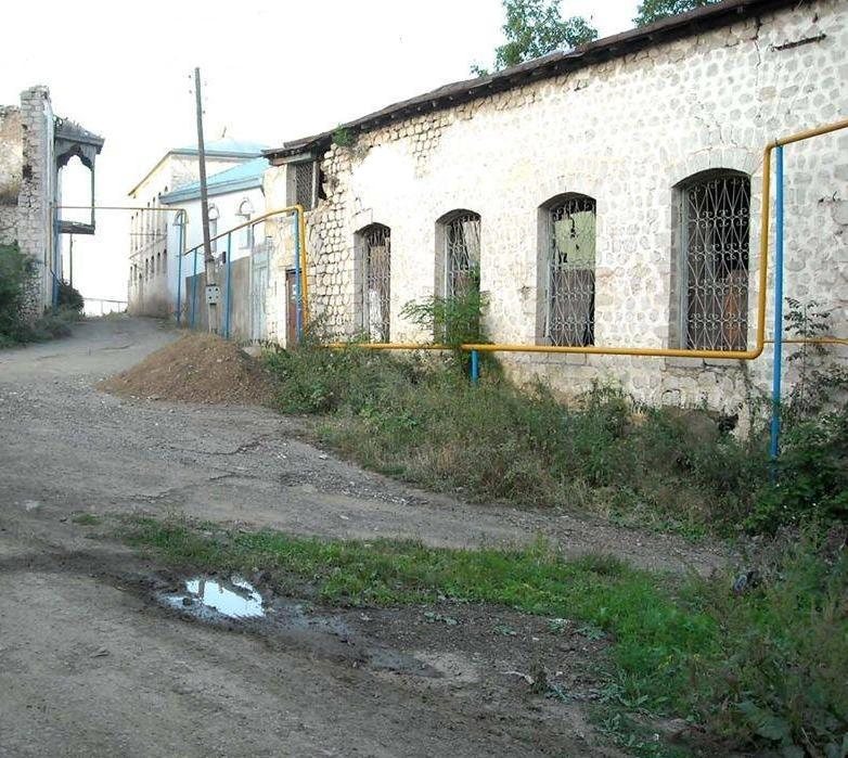 Seyidli Mosque: A Historic Shia Mosque in Shusha, Azerbaijan 2 Seyidli Mosque