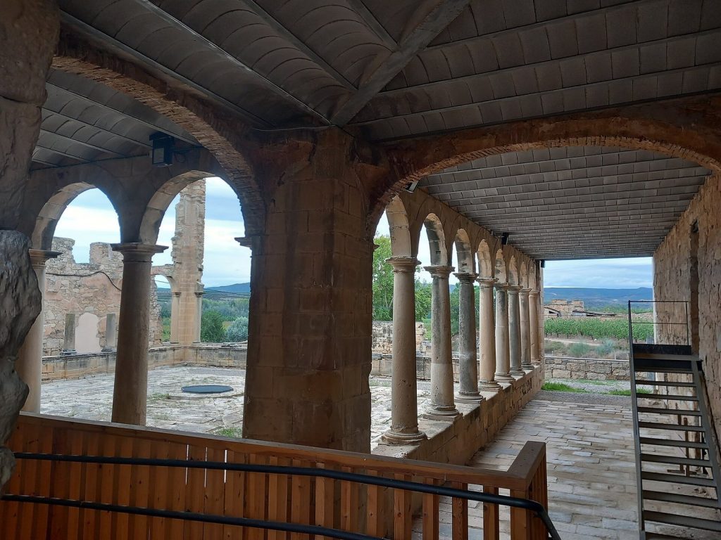 Avinganya: A Trinitarian Monastery in Spain 1 Avinganya