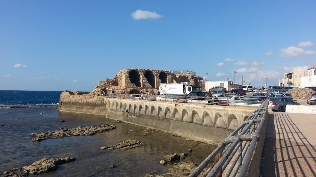 Khan al-Umdan: An Ottoman Caravanserai in Acre 3 Khan al-Umdan