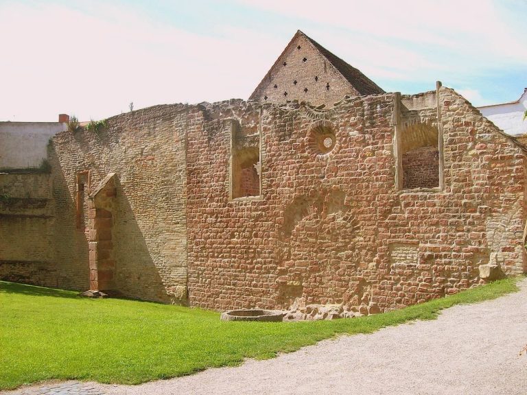 Medieval Synagogue in Speyer: A Twelfth-Century Jewish House of Worship