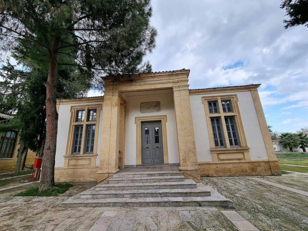 Notre Dame de Tyre: Armenian Church and Former Benedictine Abbey in Nicosia 2 Notre Dame de Tyre