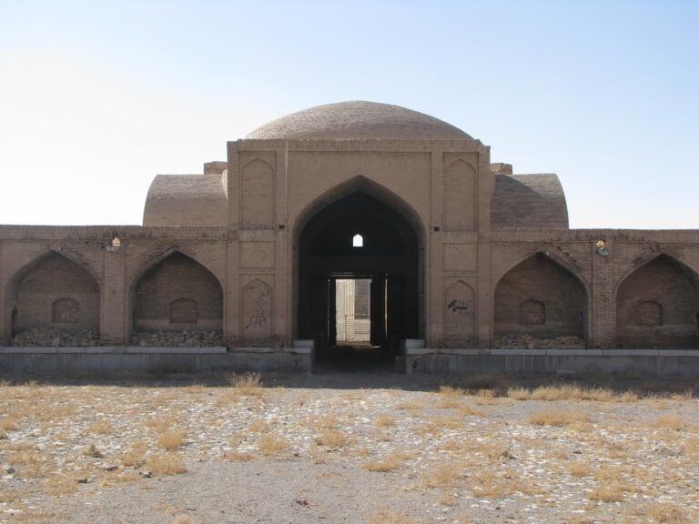 Chaleh Siah Caravanserai: A Safavid Roadside Complex in Iran