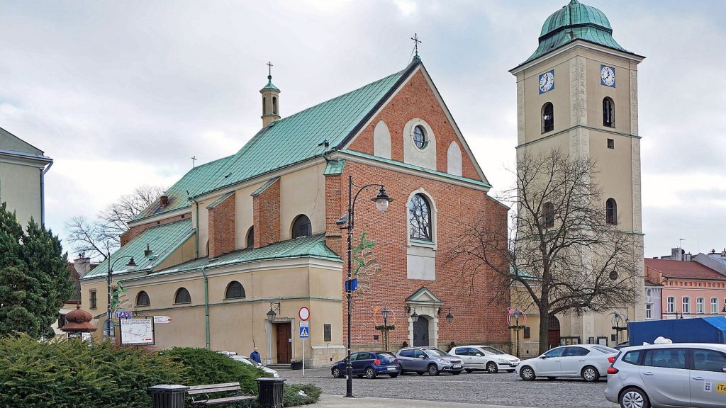 Saints Stanislaus and Adalbert Church in Rzeszów: A Gothic-Baroque Parish Church 1 Saints Stanislaus and Adalbert church in Rzeszów