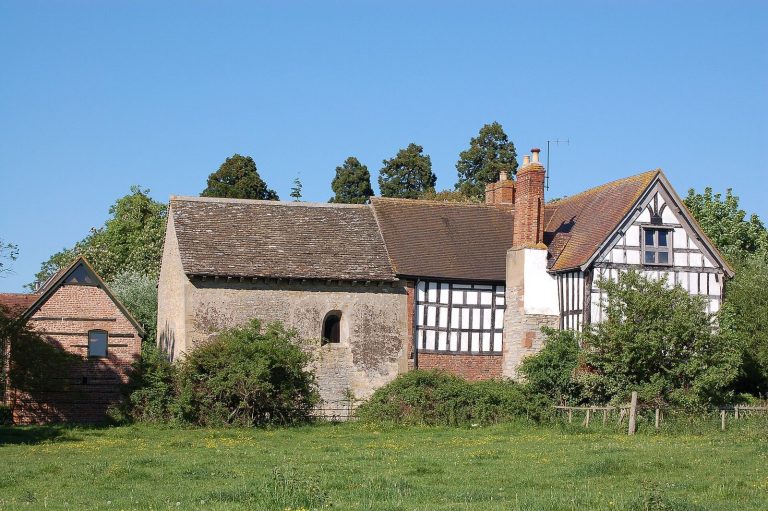Odda’s Chapel: An Eleventh-Century Anglo-Saxon Chantry Chapel in England