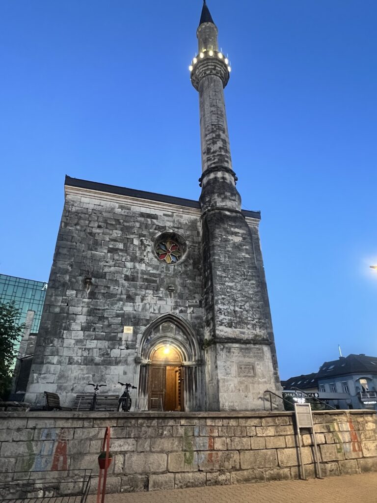 Fethija Mosque: A Gothic Church Converted into a Mosque in Bihać