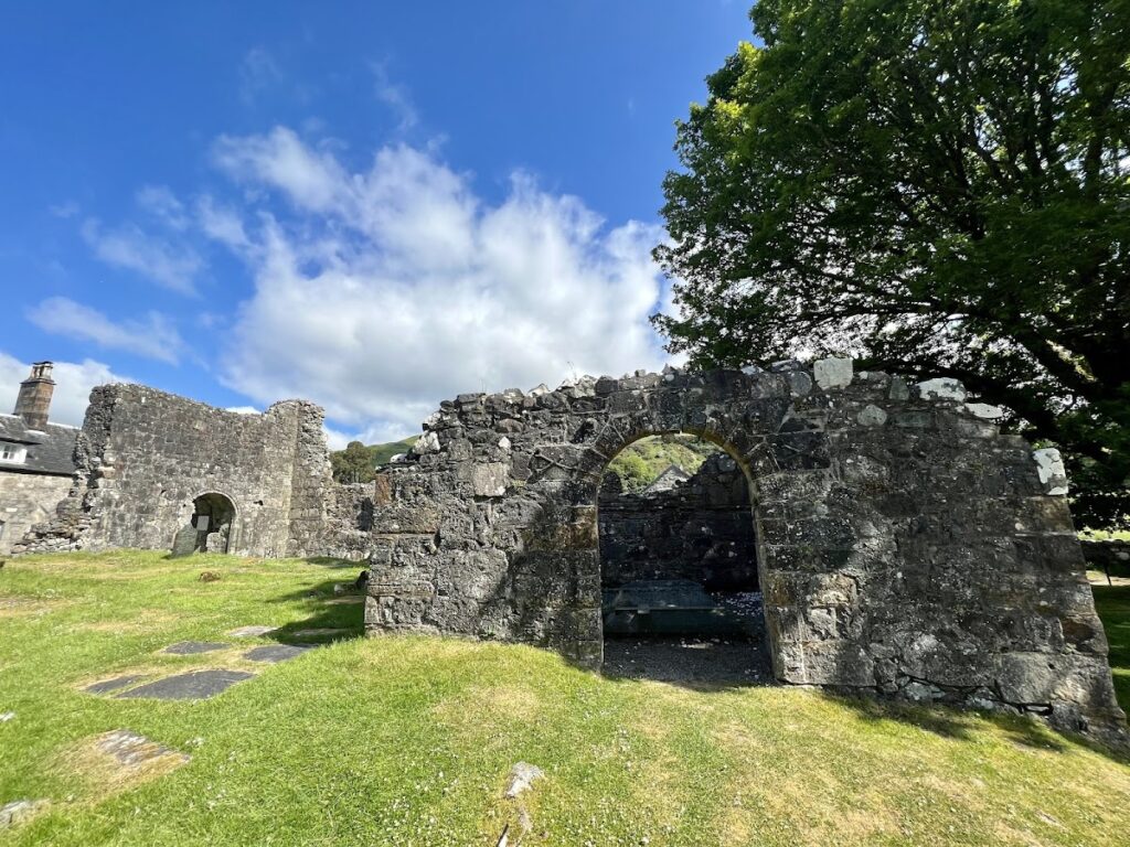 Ardchattan Priory: A Valliscaulian Monastic Community in Scotland 1 Ardchattan Priory