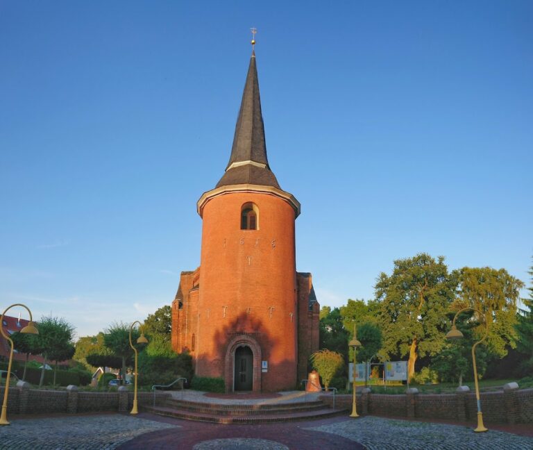 Michaeliskirche: The Evangelical Lutheran Parish Church of Kaltenkirchen