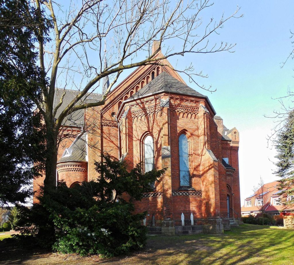 Michaeliskirche: The Evangelical Lutheran Parish Church of Kaltenkirchen 2 Michaeliskirche