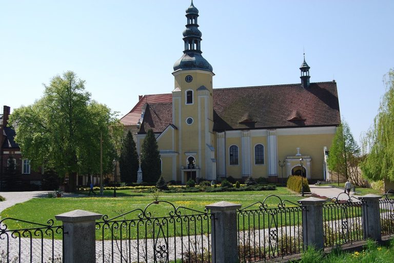 Church of Saint Norbert in Czarnowąsy: Parish and Monastery Church in Poland