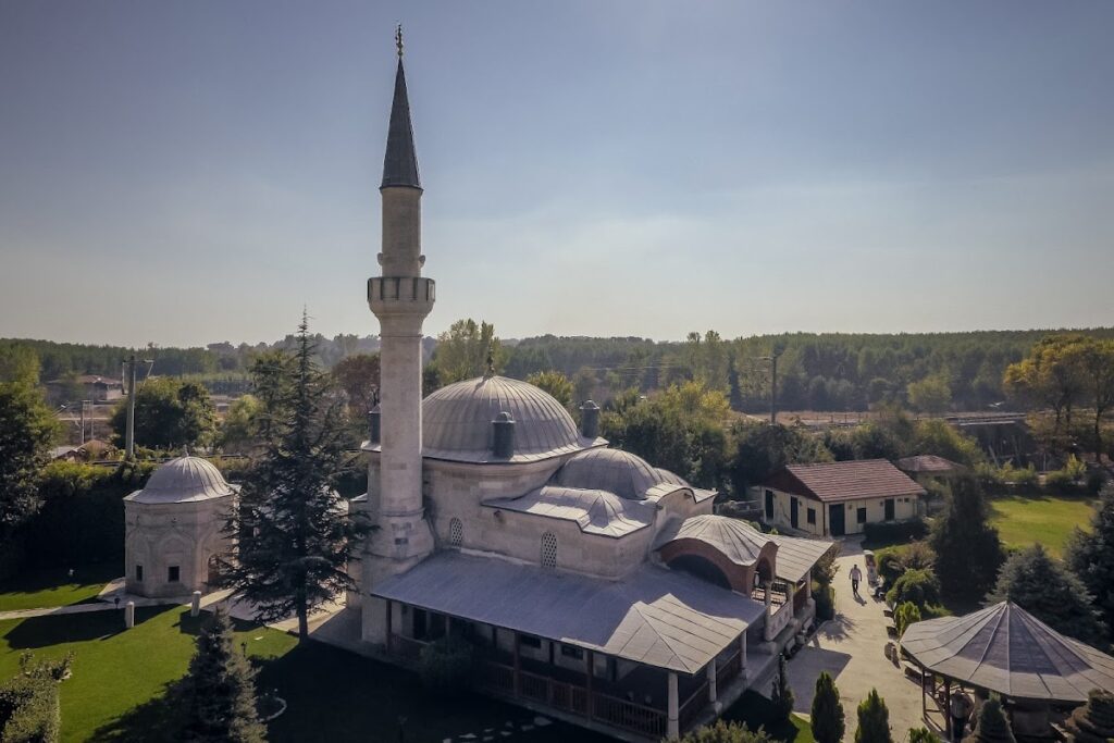Darülhadis Mosque: An Ottoman Religious and Charitable Complex in Edirne 2 Darülhadis Mosque