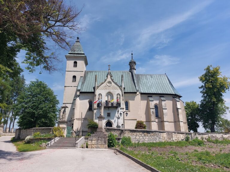 Church of Saints Peter and Paul in Sancygniów: A Gothic Parish Church in Poland