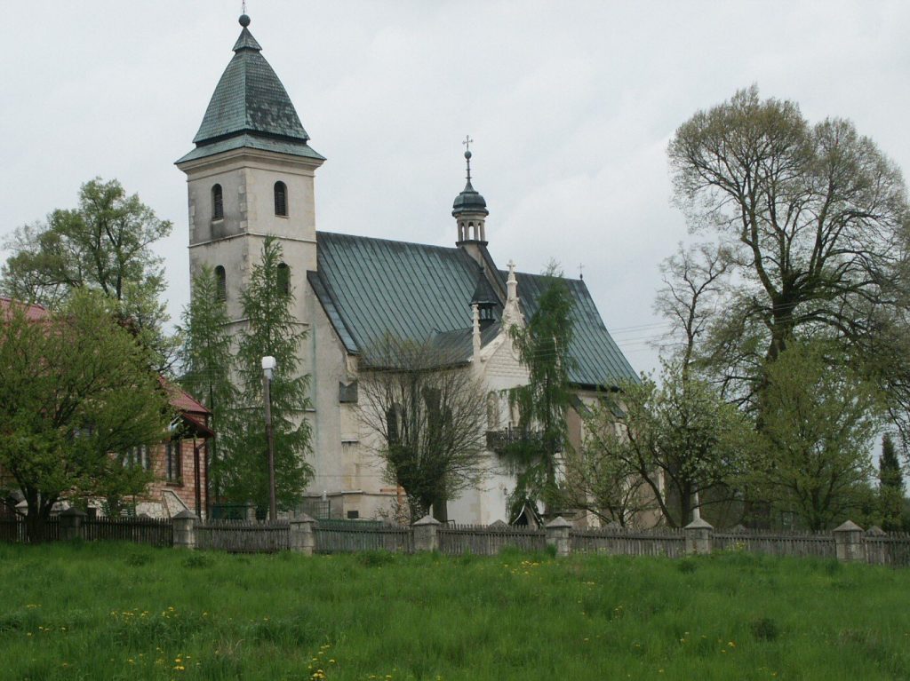 Church of Saints Peter and Paul in Sancygniów: A Gothic Parish Church in Poland 1 Church of Saints Peter and Paul in Sancygniów