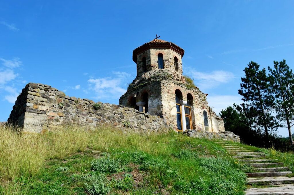 Stara Pavlica: A Medieval Serbian Orthodox Monastery in Serbia 1 Stara Pavlica