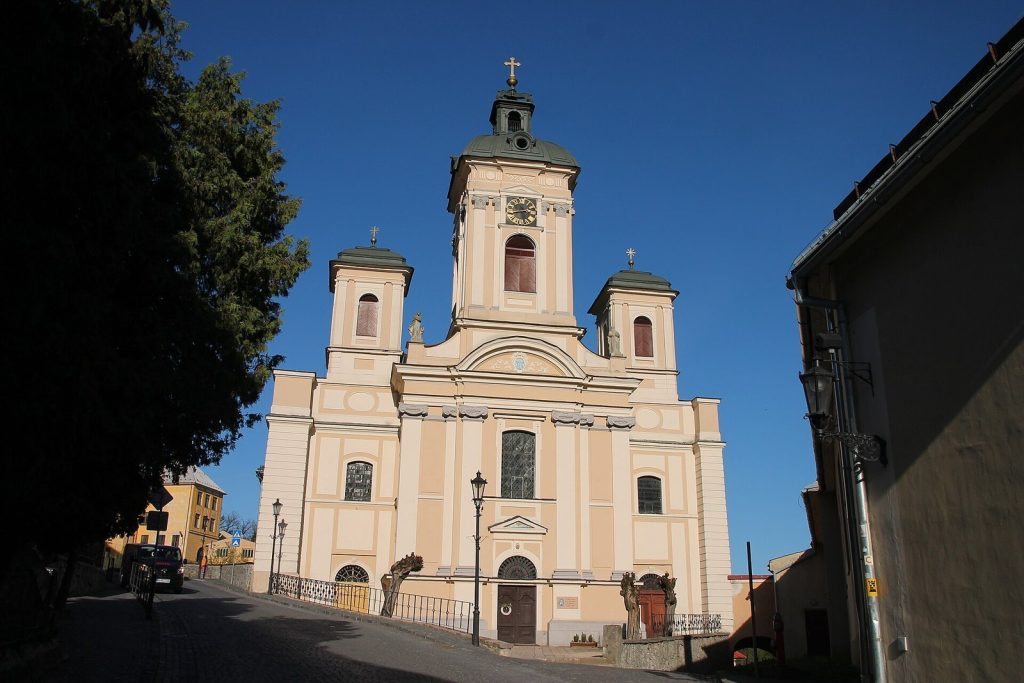 Church of the Assumption of the Virgin Mary, Banská Štiavnica: A Historic Parish Church 1 Church of the Assumption of the Virgin Mary, Banská Štiavnica