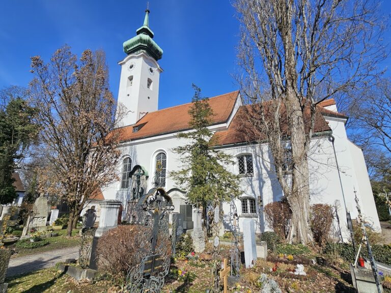 St. Georg (Bogenhausen): Former Village and Parish Church in Munich