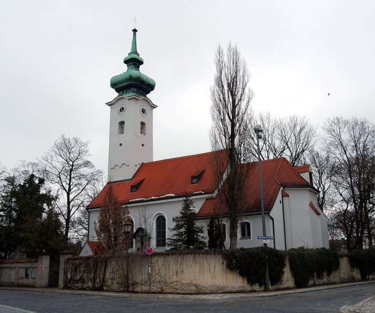 St. Georg (Bogenhausen): Former Village and Parish Church in Munich