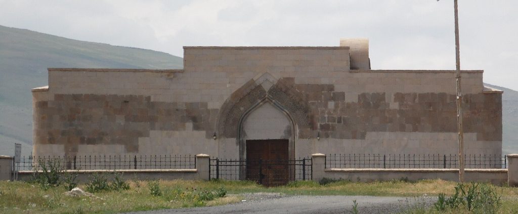 Caravanserai of Zor: A Thirteenth-Century Armenian Roadside Inn in Turkey 1 Caravanserai of Zor