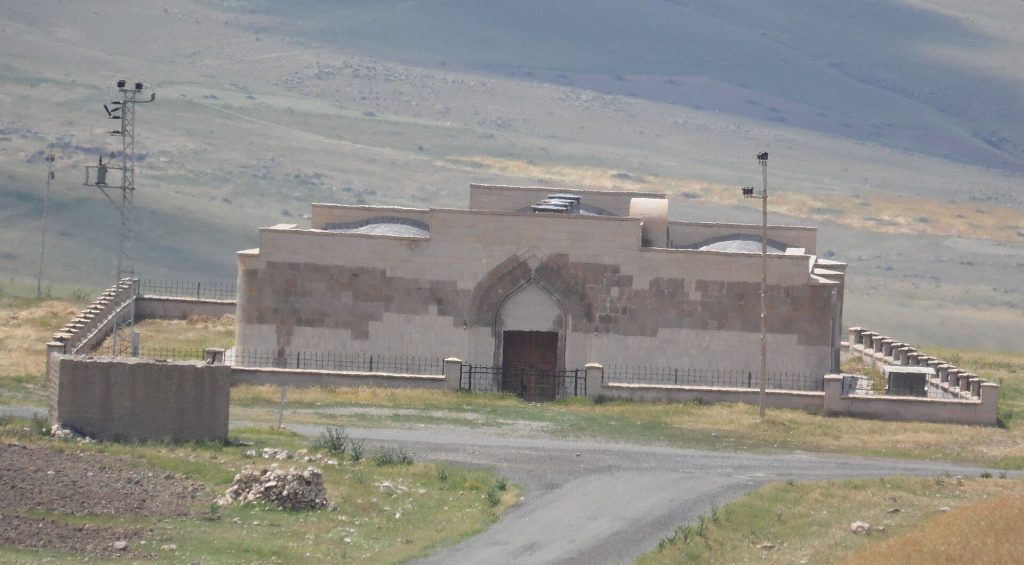 Caravanserai of Zor: A Thirteenth-Century Armenian Roadside Inn in Turkey 2 Caravanserai of Zor