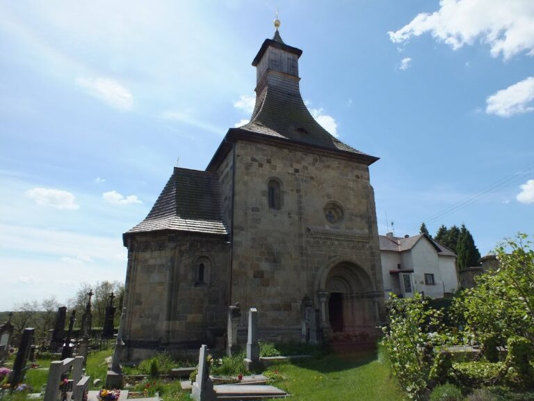 Saint Nicholas Church in Vinec: A Romanesque Tribune Church in Czechia