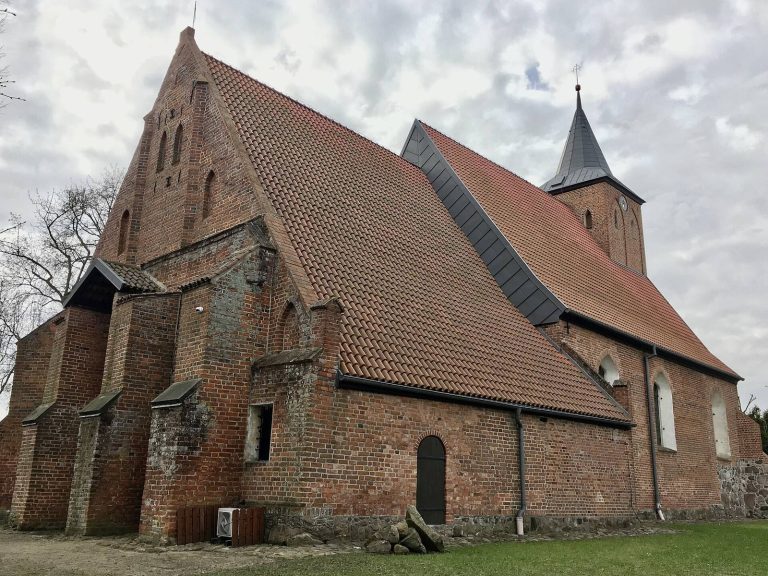 Holy Trinity Church in Lubiszewo Tczewskie: A Roman Catholic Sanctuary in Poland