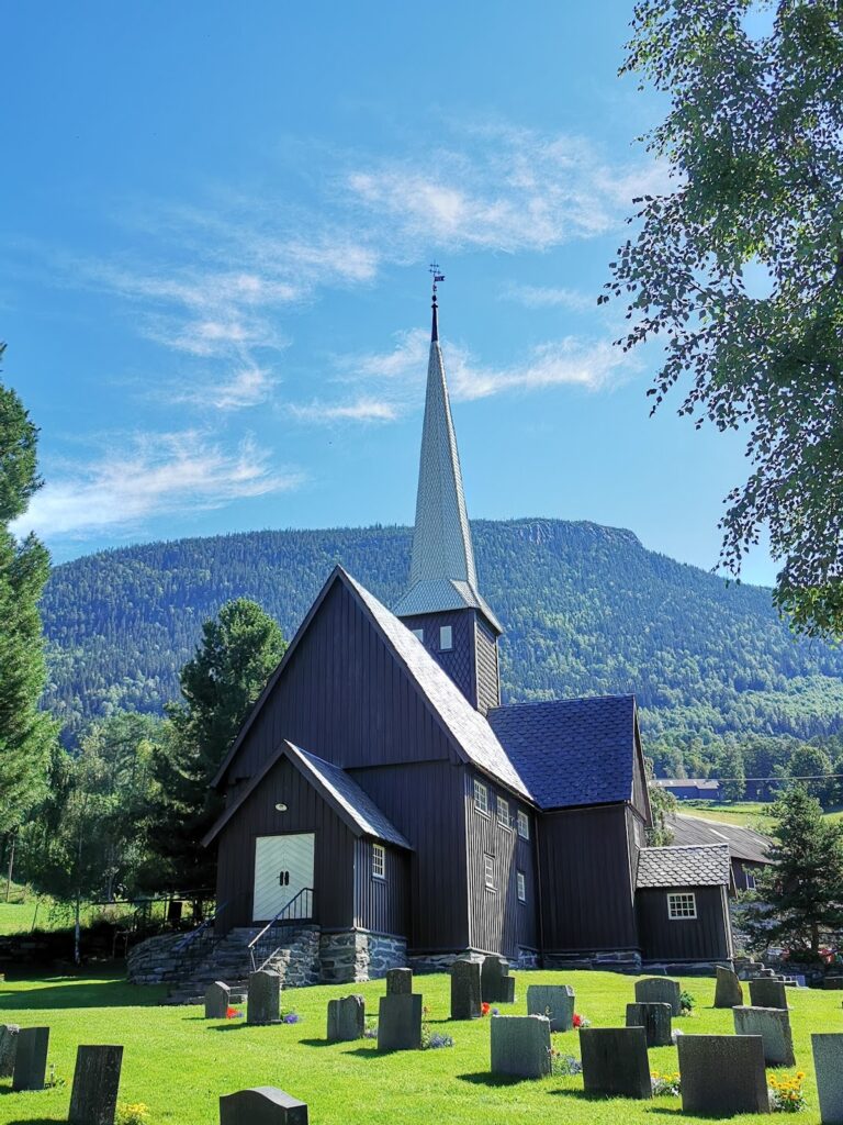 Fåvang stave church: a rebuilt parish church in Norway