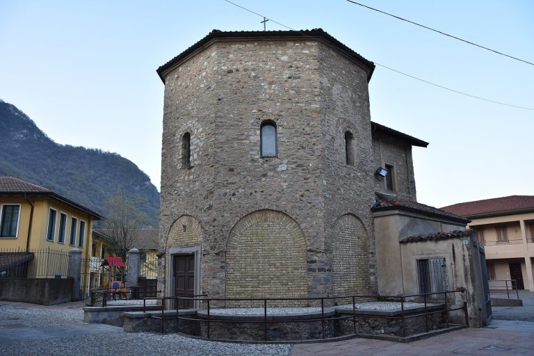 San Vittore: Parish and Provost Church of Arcisate