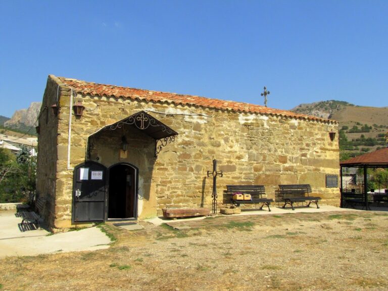 Church of Elijah in Solnechnaya Dolyna: A Medieval Active Church in Crimea