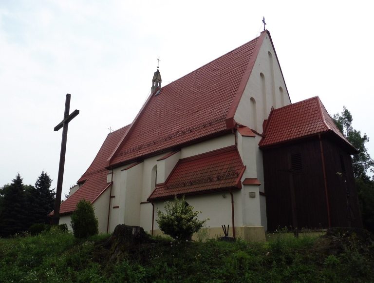 Holy Trinity church in Witów: A Gothic Parish Church in Poland