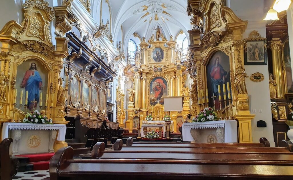St. Florian's Church: A Roman Catholic Parish and Collegiate Church in Kraków 3 St. Florian's Church